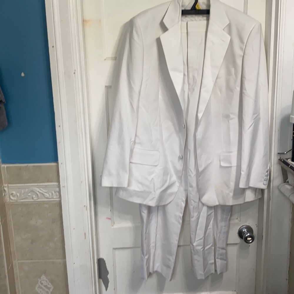 White Suit ale collezioni 44r/38w